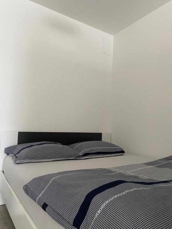 Apartment Vrbani ザグレブ エクステリア 写真
